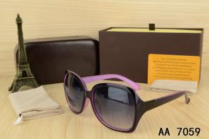 Женские солнцезащитные очки Louis Vuitton-68   в крупной оправе