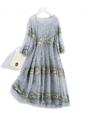 Шикарна шовкова сукня з вишивкою MIU MIU-759